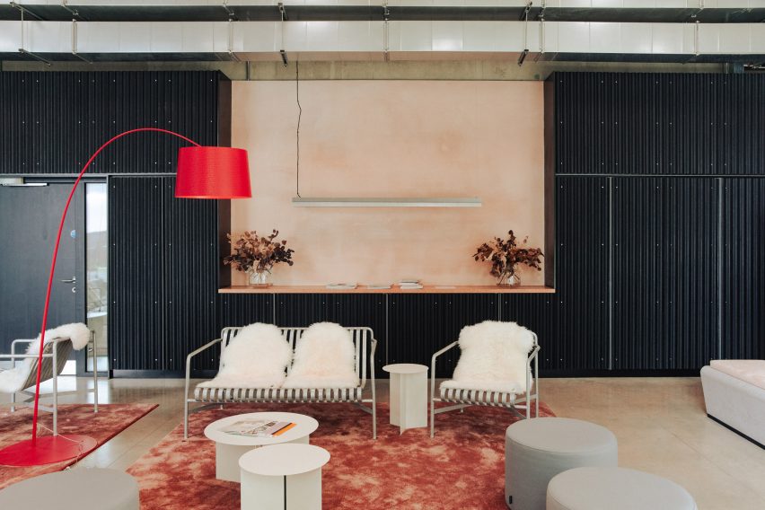 Bureau in Greenwich Design District by Roz Barr Architects