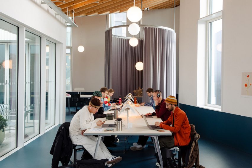 Long table in Bureau in Greenwich Design District by Roz Barr Architects