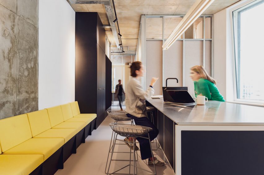 Bureau in Greenwich Design District by Roz Barr Architects