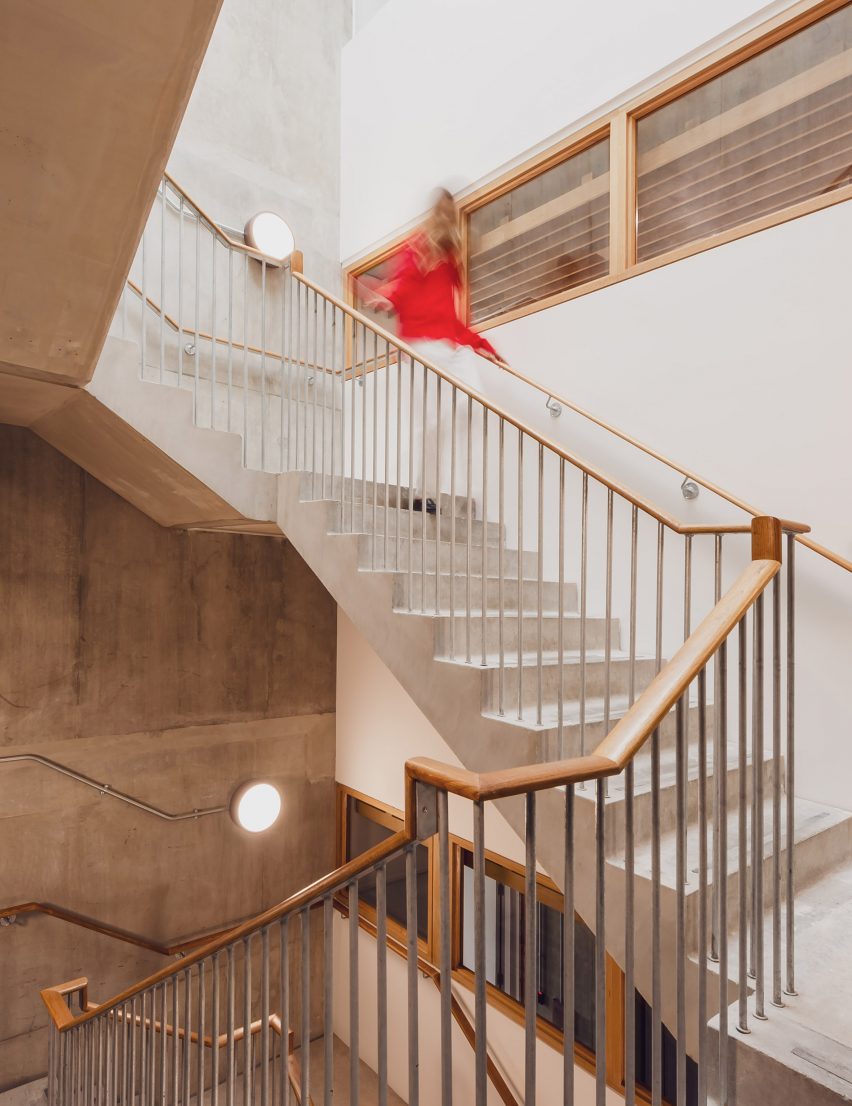 Bureau in Greenwich Design District by Roz Barr Architects