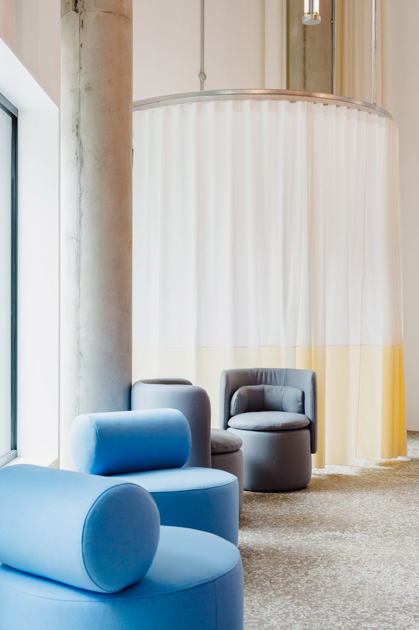 Bureau in Greenwich Design District by Roz Barr Architects