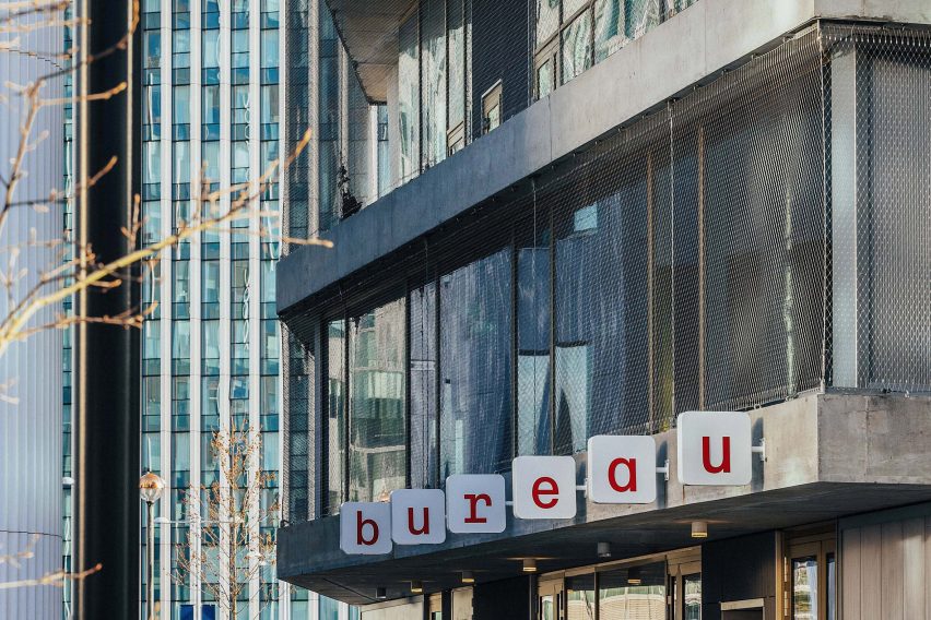 Bureau in Greenwich Design District by Roz Barr Architects