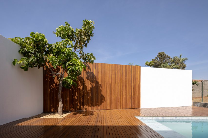 Couri House by ARQBR