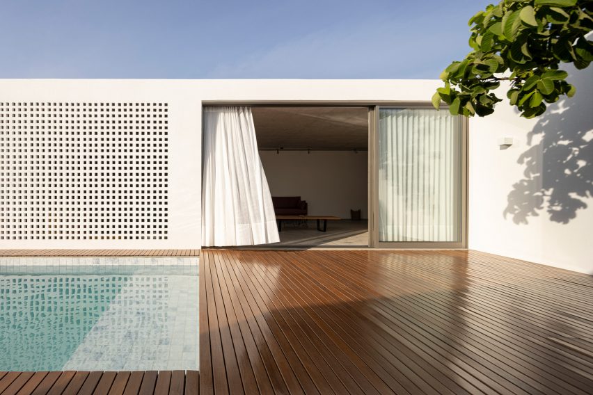Couri House by ARQBR