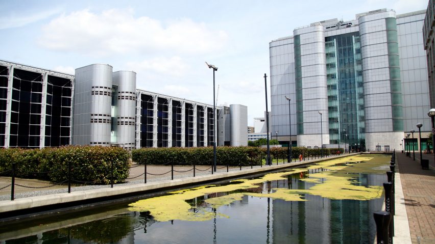 Global Switch North, London, by Grimshaw