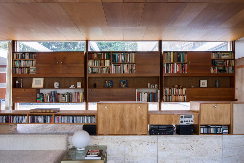 Modernist open-plan lounge