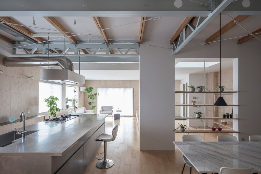 Kitchen in House in Honjo by Jorge Almazán Architects