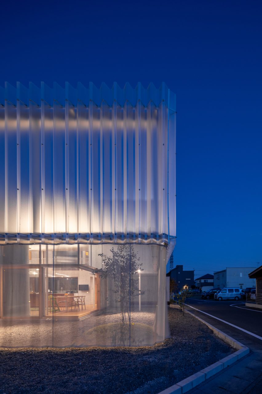 Night shot of House in Yanakacho by KACH
