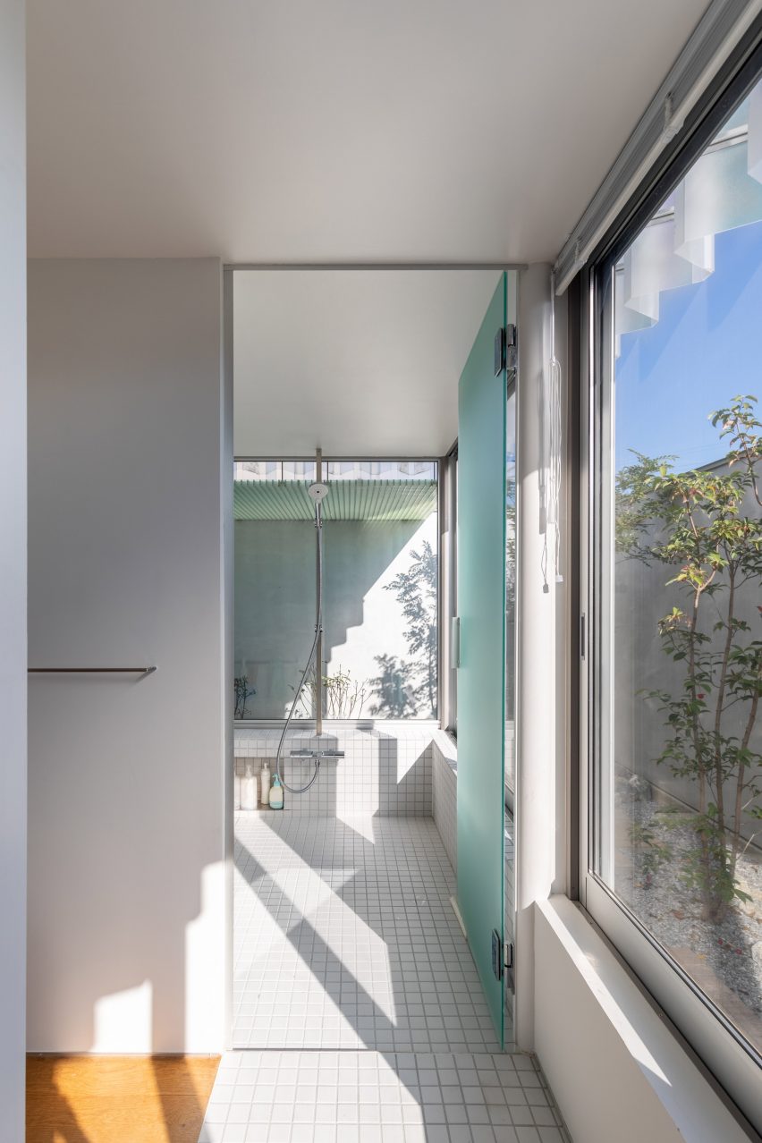 Interior of House in Yanakacho by KACH