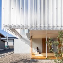 Polycarbonate-clad house in Yanakacho