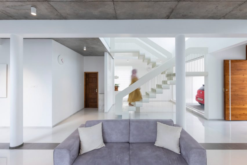Lounge in House of Ayoob by 3dor Concepts