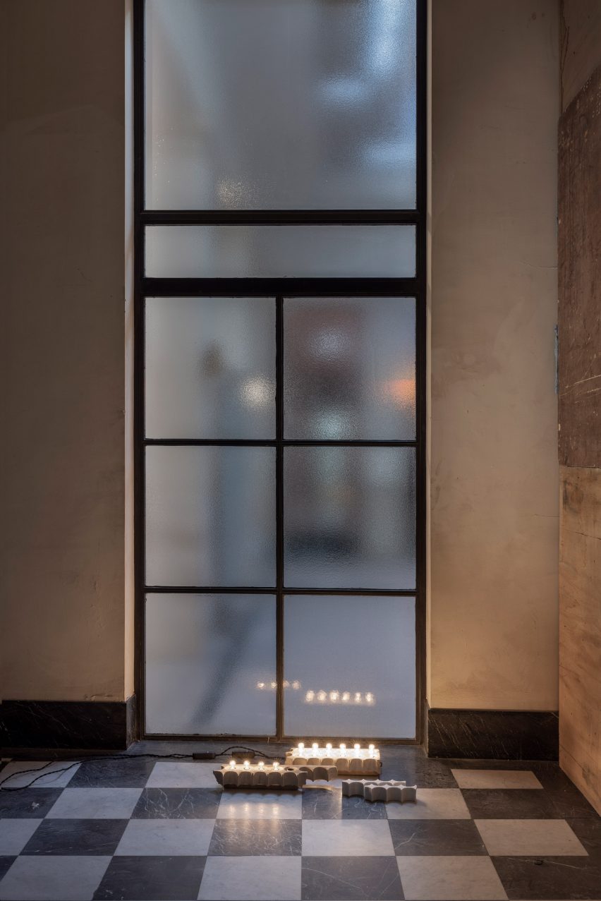 Koen Van Guijze exhibition at Filips Van Marnix house