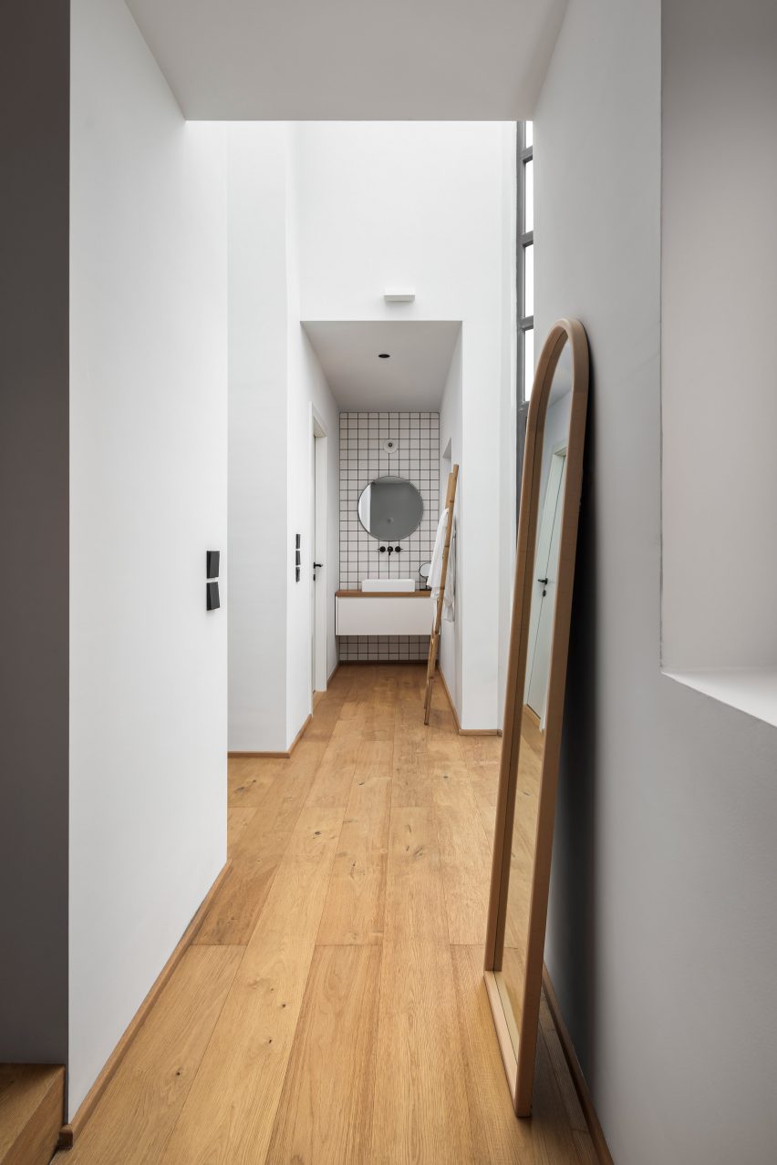 Bathroom inside La Serenissima house by Valentino Architects