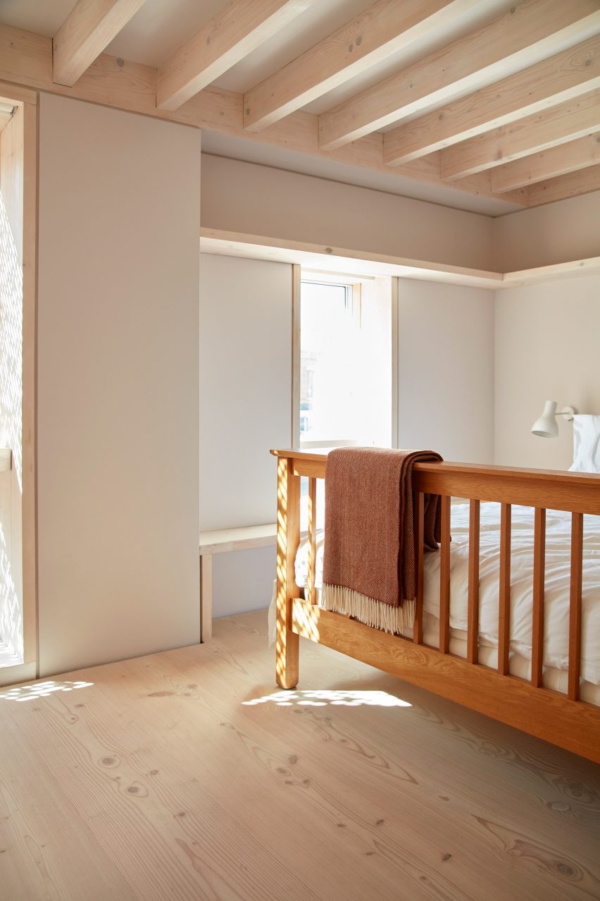 Bedroom at Library House by Macdonald Wright Architects
