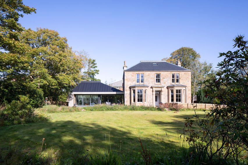 A victorian house and its extension