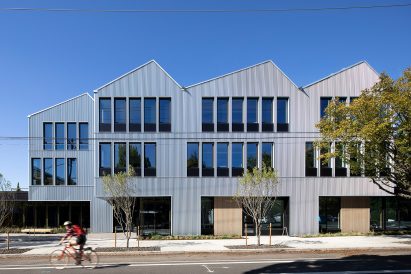Sawtooth roof by Lever Architecture