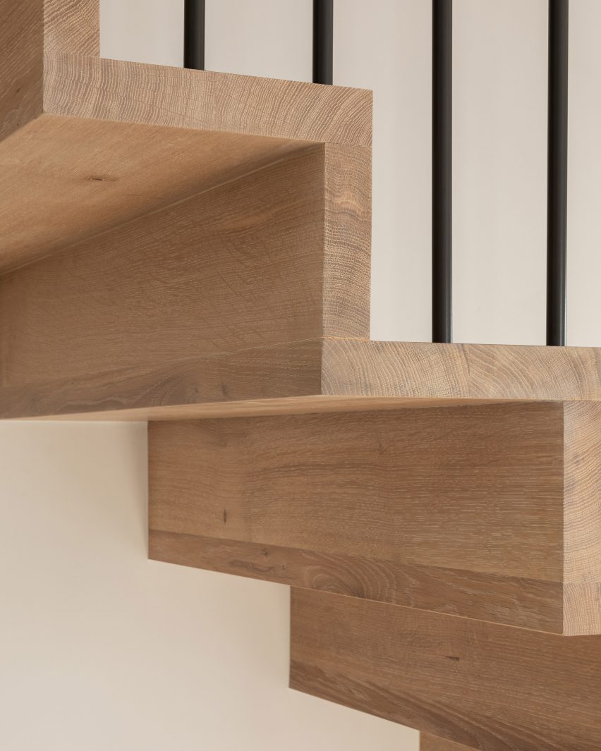 Hipped House is a home in Surrey that was designed by Oliver Leech Architects