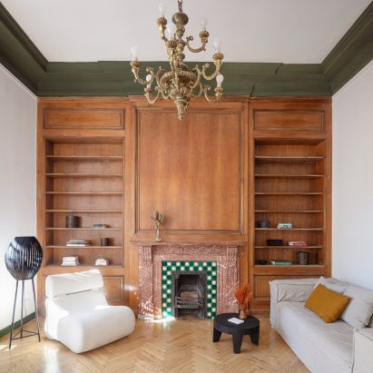 Living room in Passeig de Grácia apartment by Jeanne Schultz