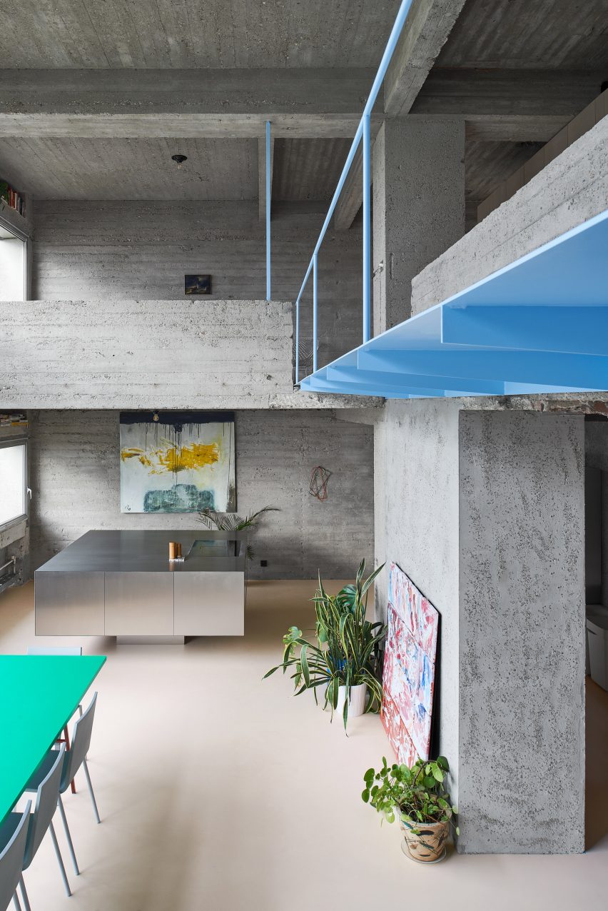Riverside Tower apartment