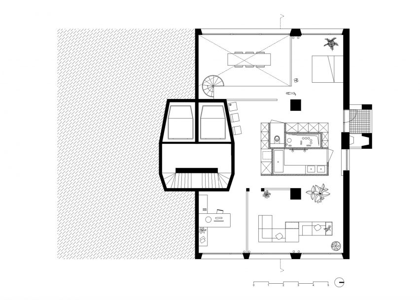 Upper floor plan of Riverside Tower apartment by Studio Okami Architecten