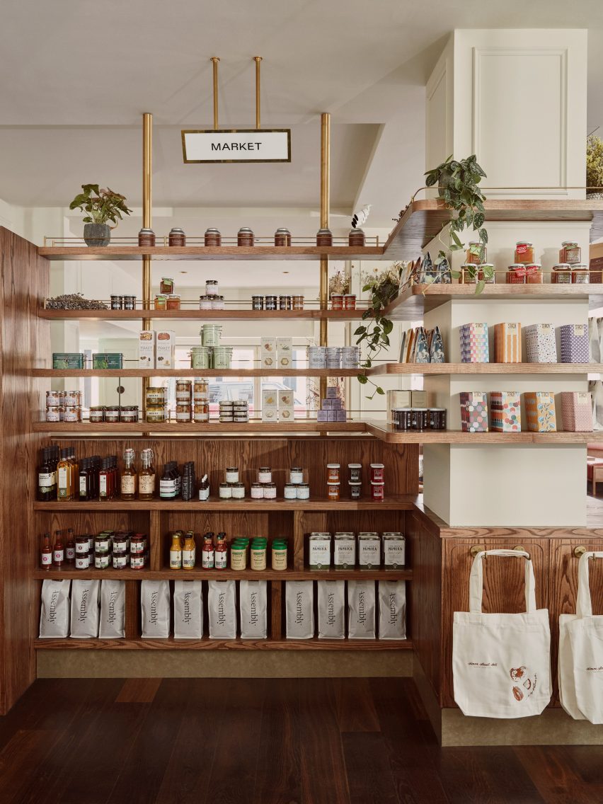 Sloane Street Deli by Rawan Muqaddas