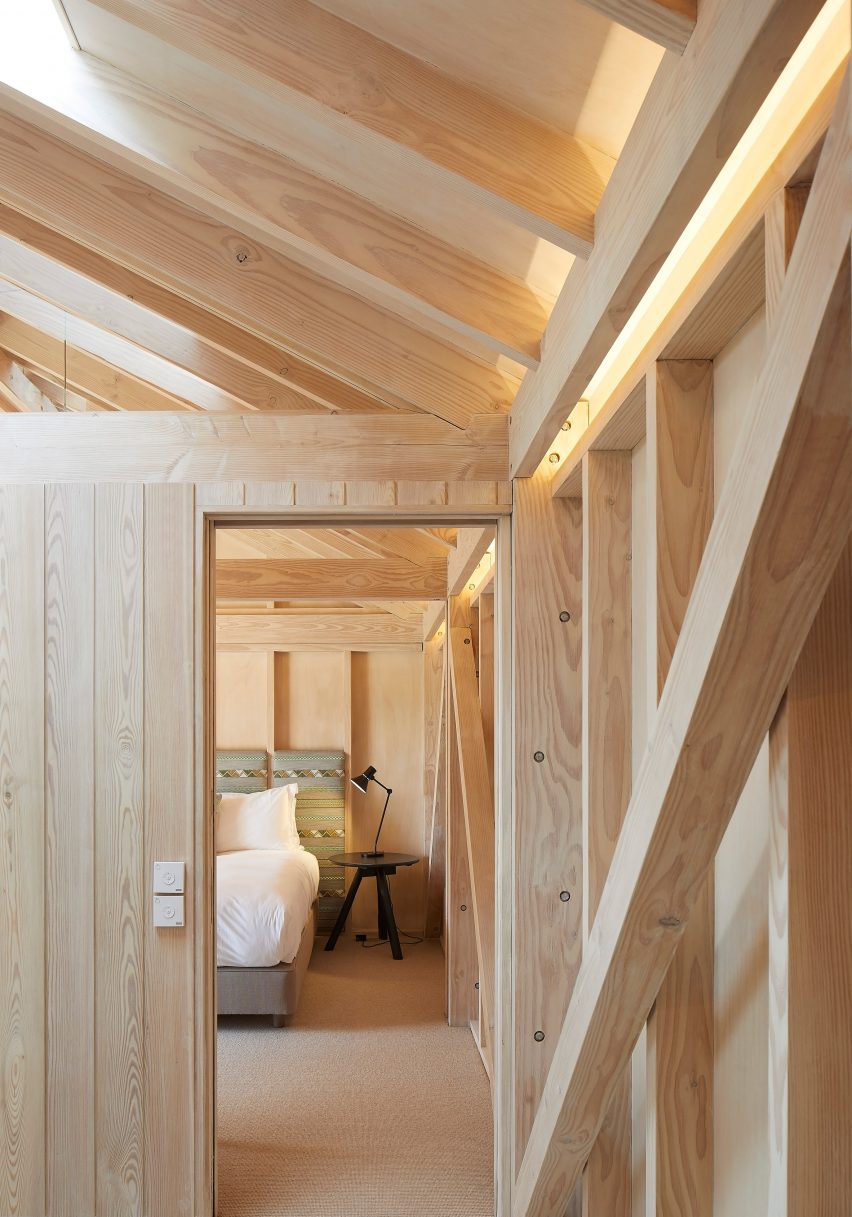 The Alice Hawthorn is a pub and guest accommodation that was designed by De Matos Ryan