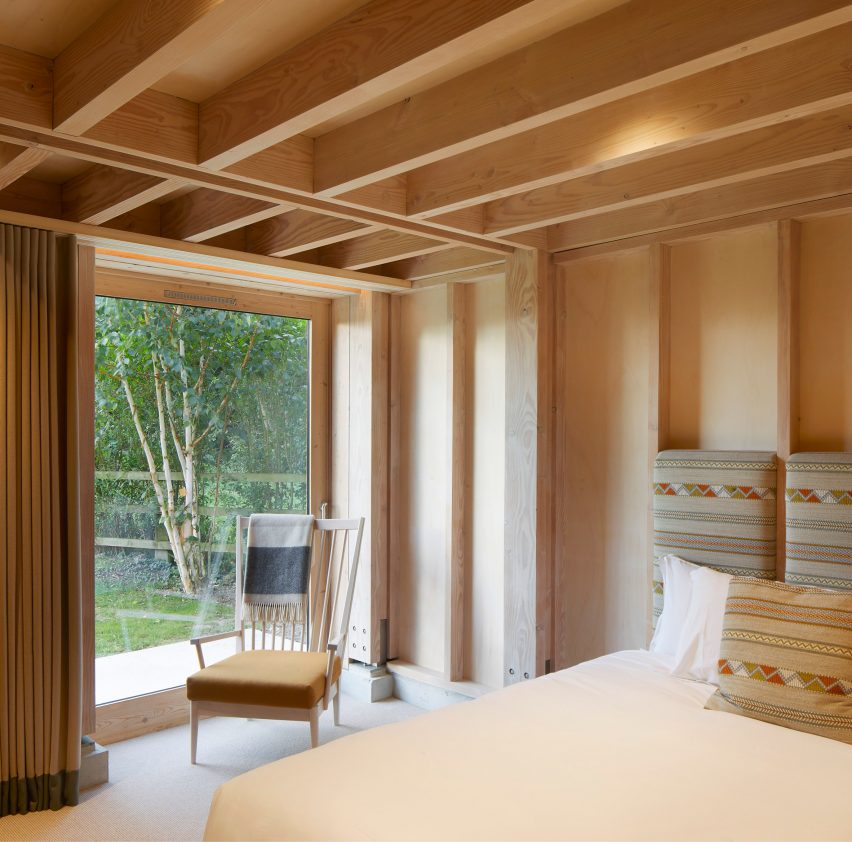 The Alice Hawthorn is a pub and guest accommodation that was designed by De Matos Ryan