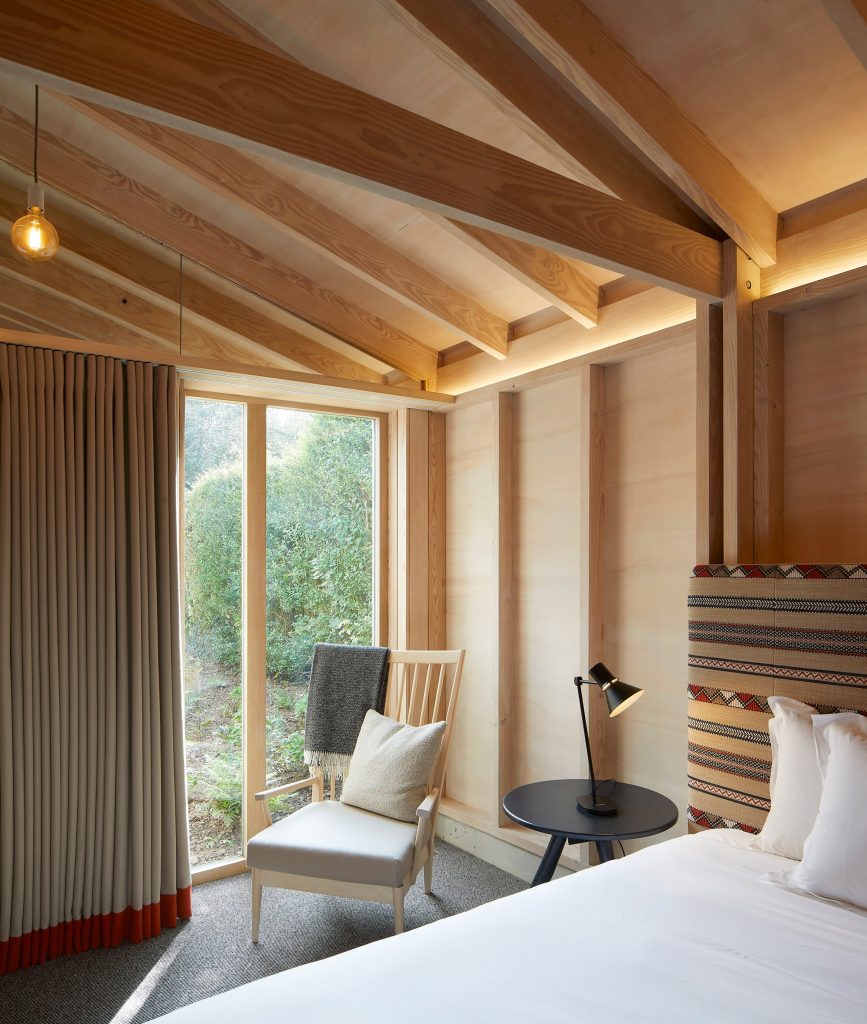 The Alice Hawthorn is a pub and guest accommodation that was designed by De Matos Ryan