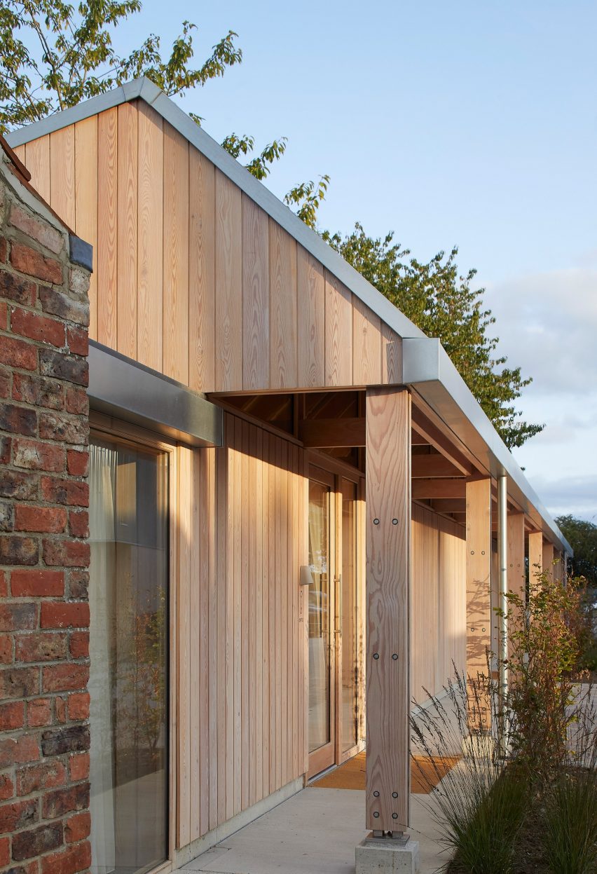 The Alice Hawthorn is a pub and guest accommodation that was designed by De Matos Ryan