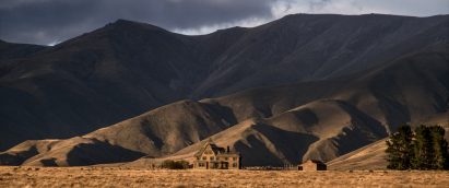 Exterior of ranch house in Power of the Dog