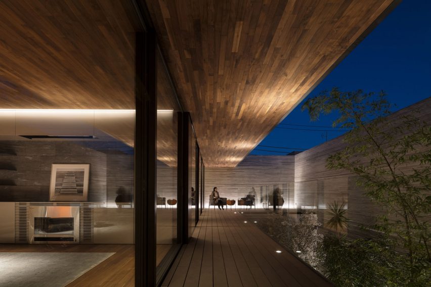 Timeless residence by Apollo Architects & Associates