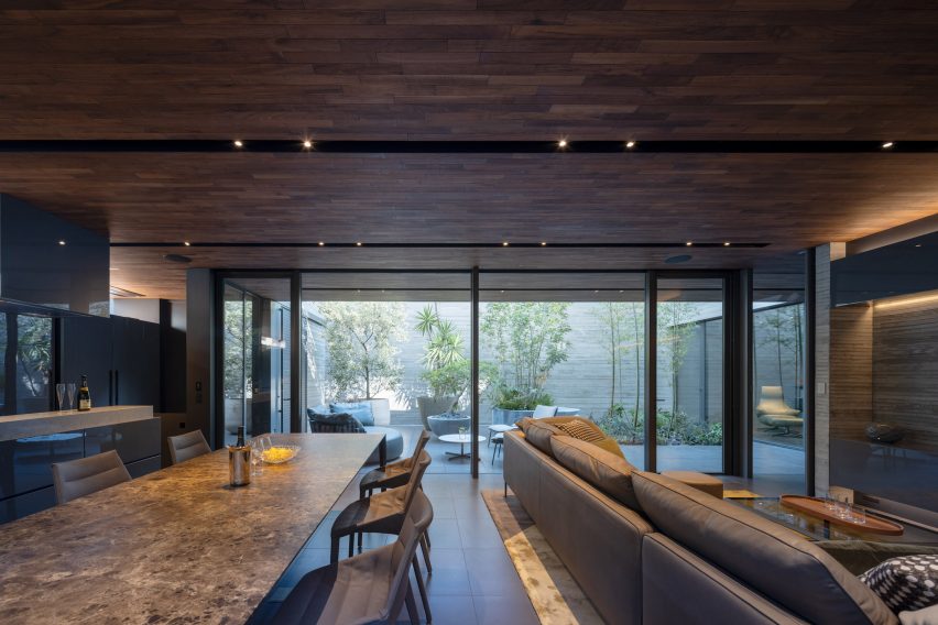 Timeless residence by Apollo Architects & Associates