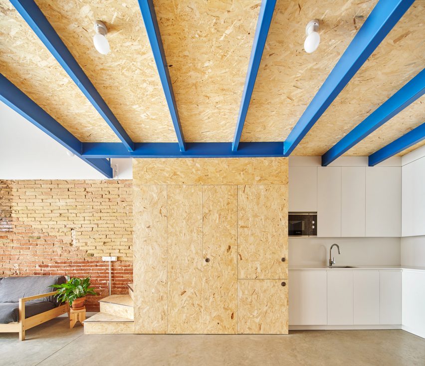 Interior of 105JON house by Vallribera Arquitectes