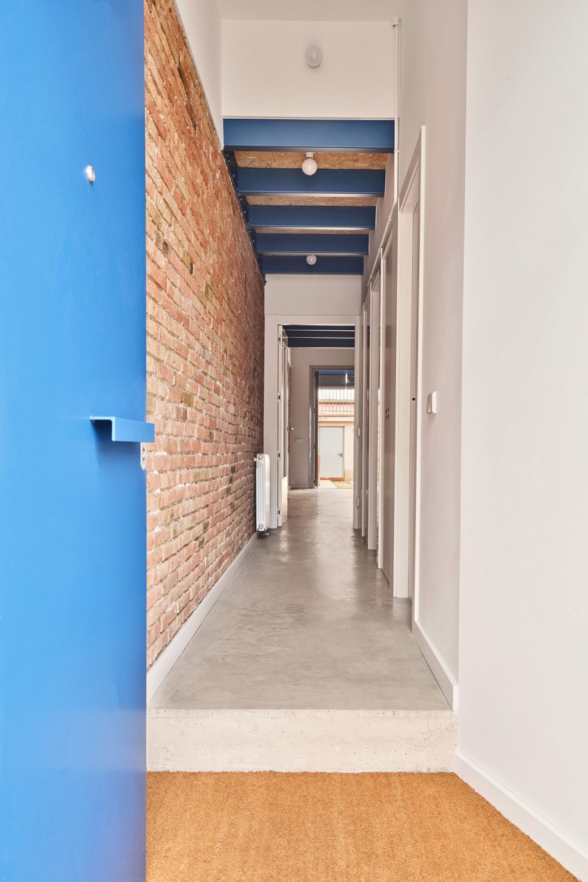 Entrance of 105JON house by Vallribera Arquitectes