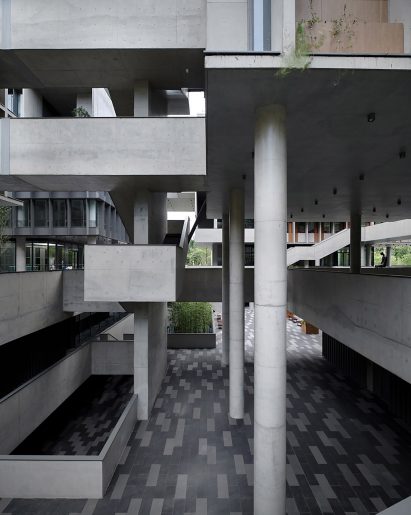 Sunken concrete plaza at Luxelakes Floating Headquarters