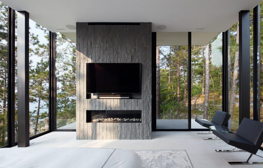 X House by Snow Kreilich