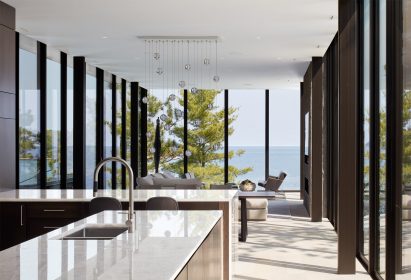 Full-height glass panels