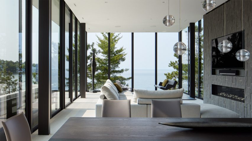 X House by Snow Kreilich