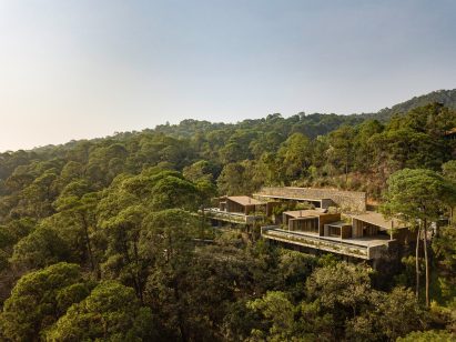 Izar Houses hillside mexico