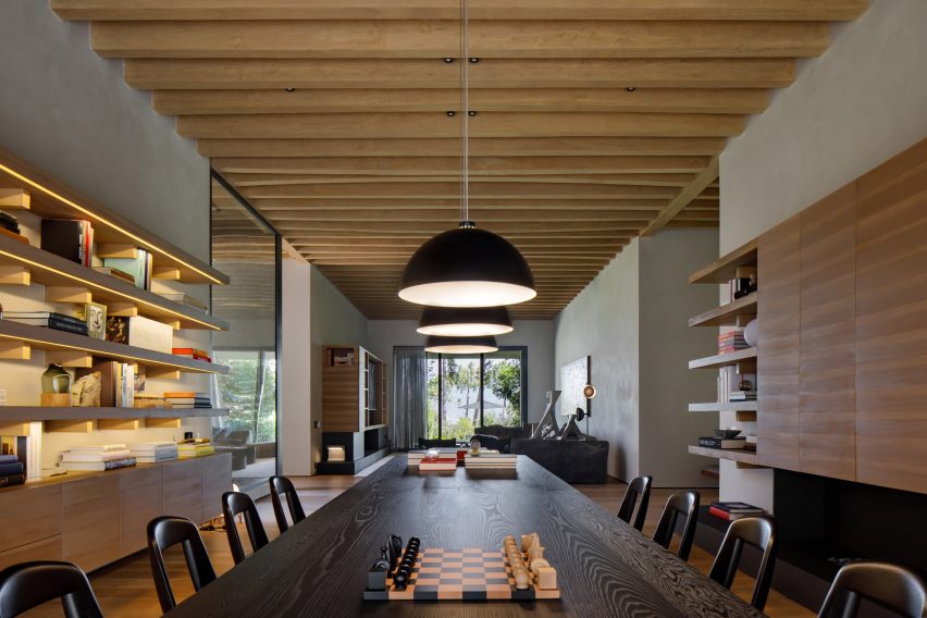 Izar houses