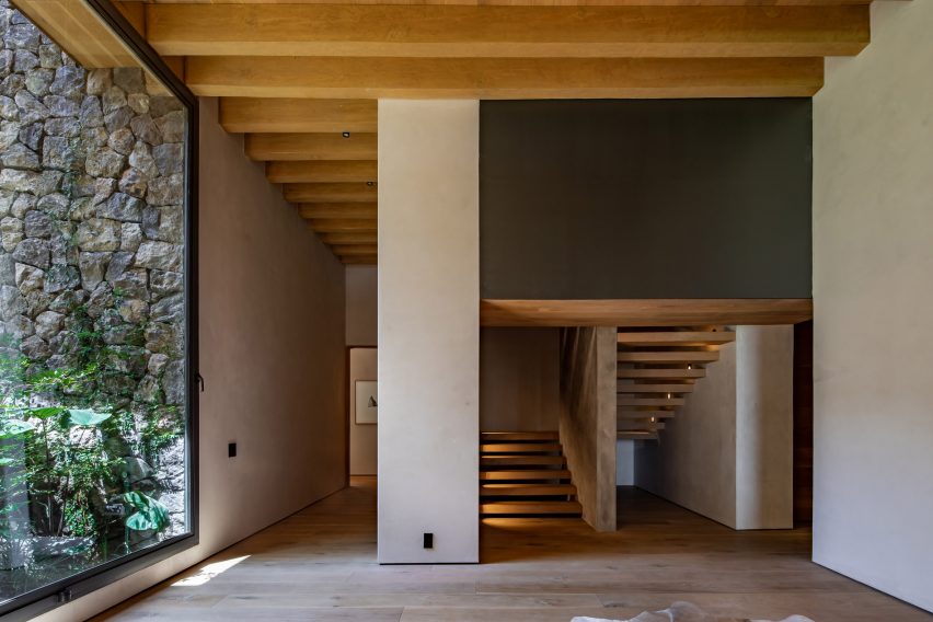 Izar houses