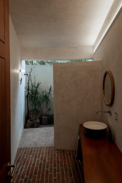 spa room with patio