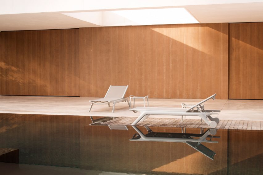 Africa sun loungers by Vondom by the poolside