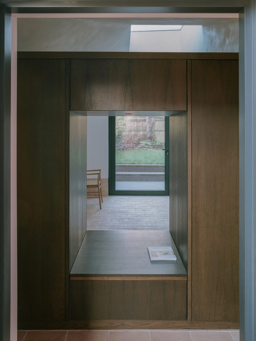 Aperture House by Studio McW features oak joinery