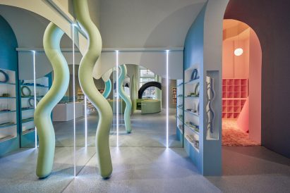 Mirrored walls and a blue archway