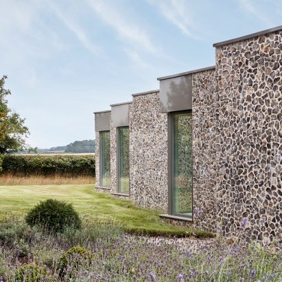 Flint and Corten home by Hudson Architects