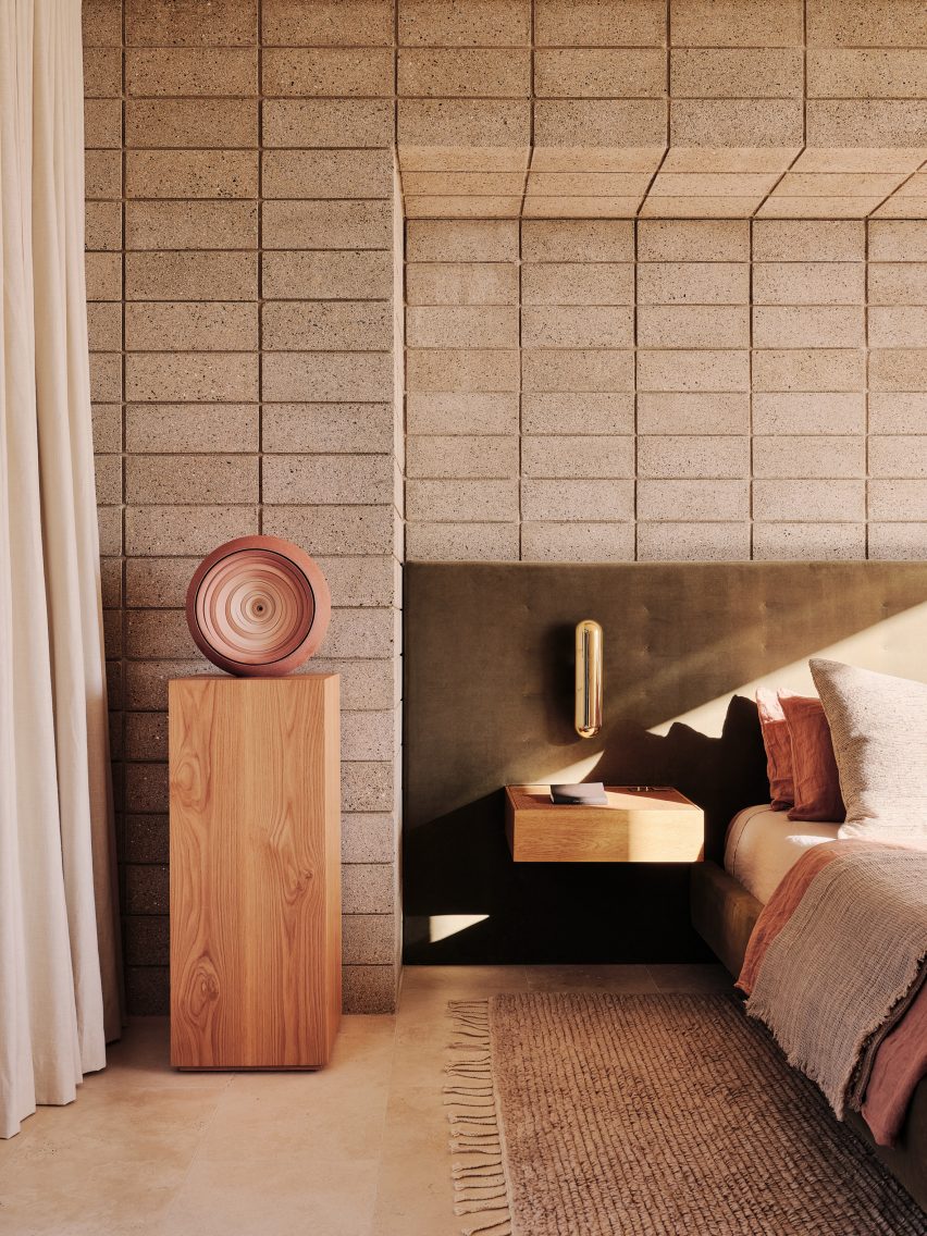 Desert Palisades house by Woods + Dangaran