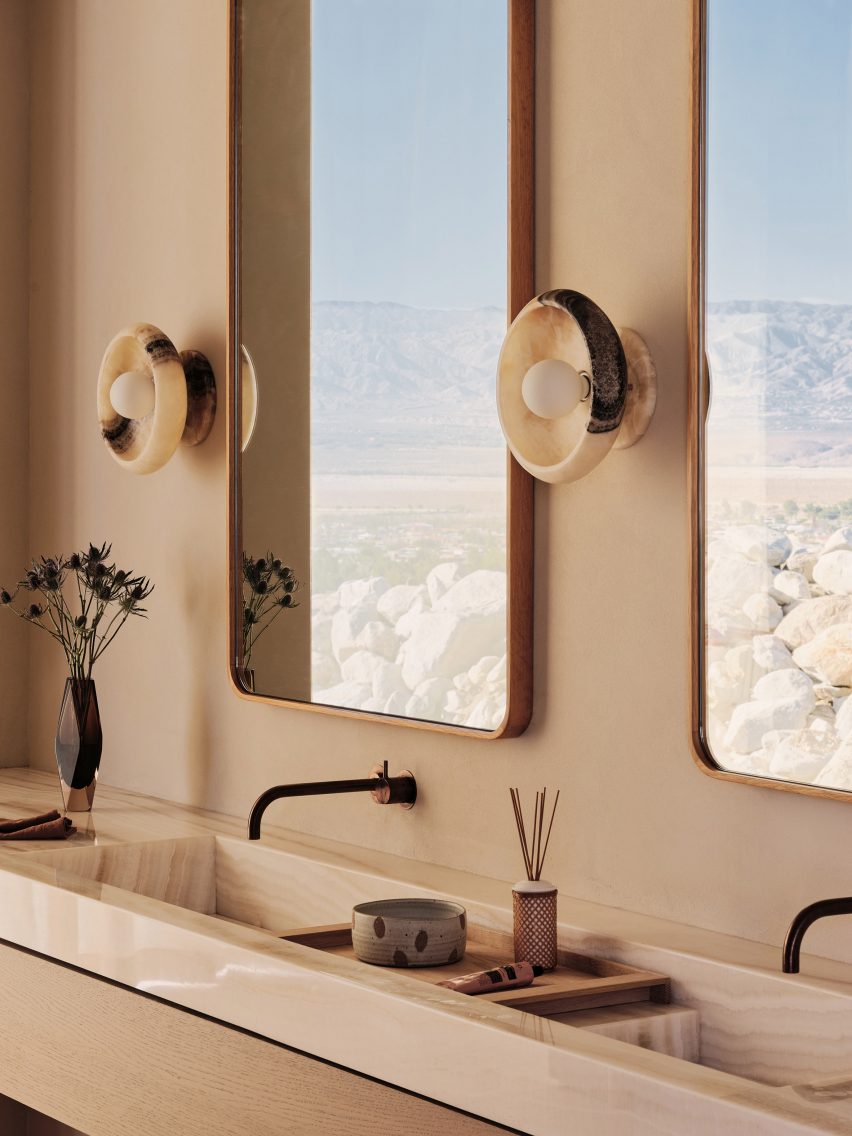 Desert Palisades house by Woods + Dangaran