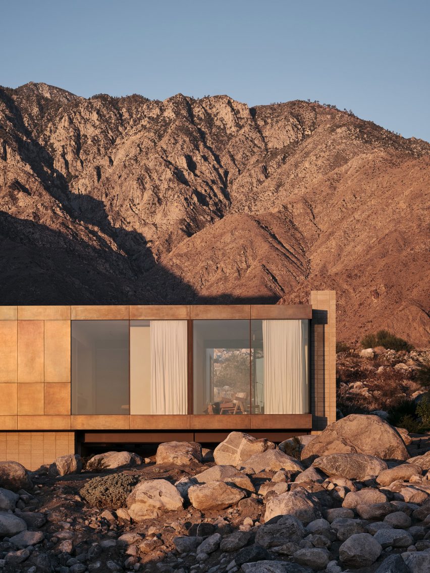 Desert Palisades house by Woods + Dangaran