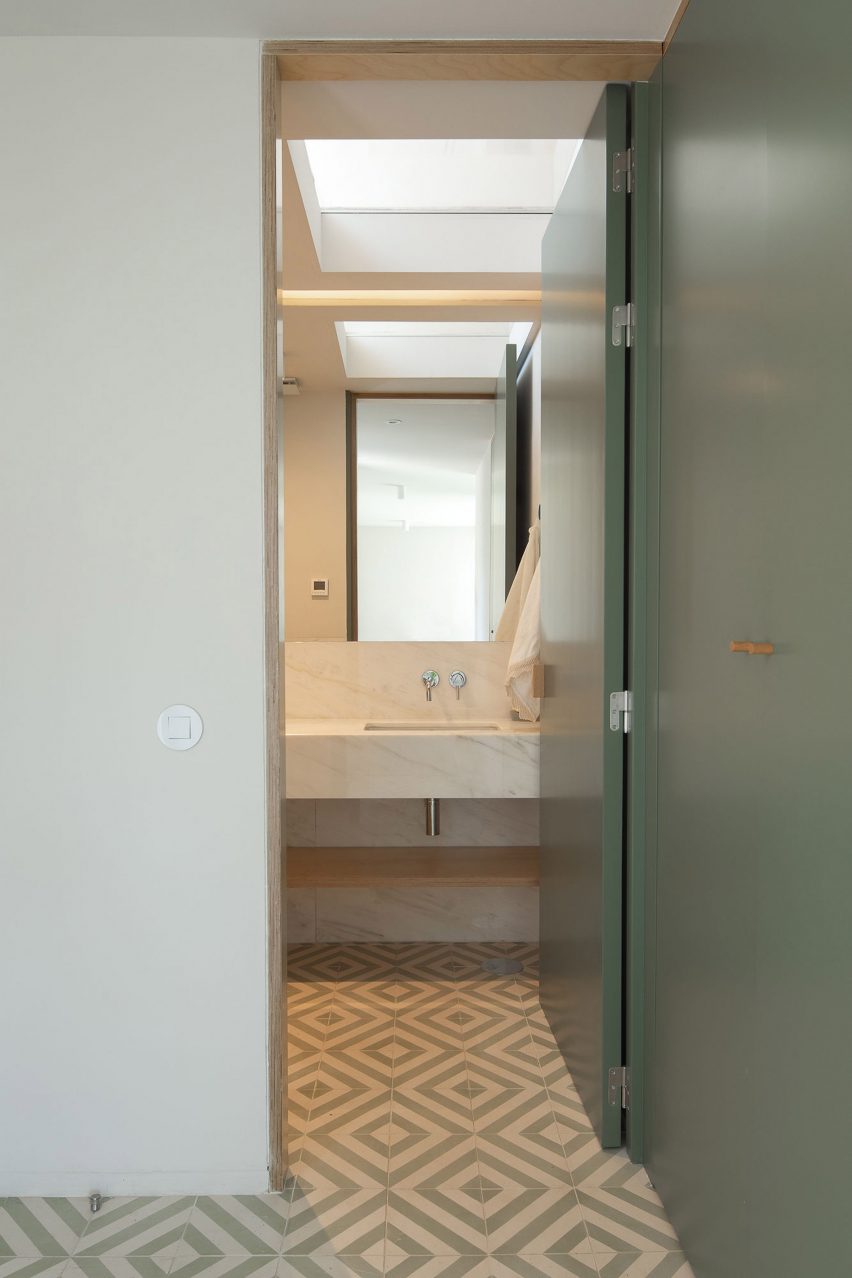 Bathroom of Porto house